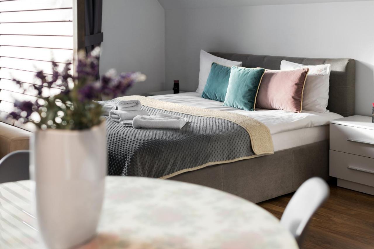 Jarosta & Spa, Ac -free Parking